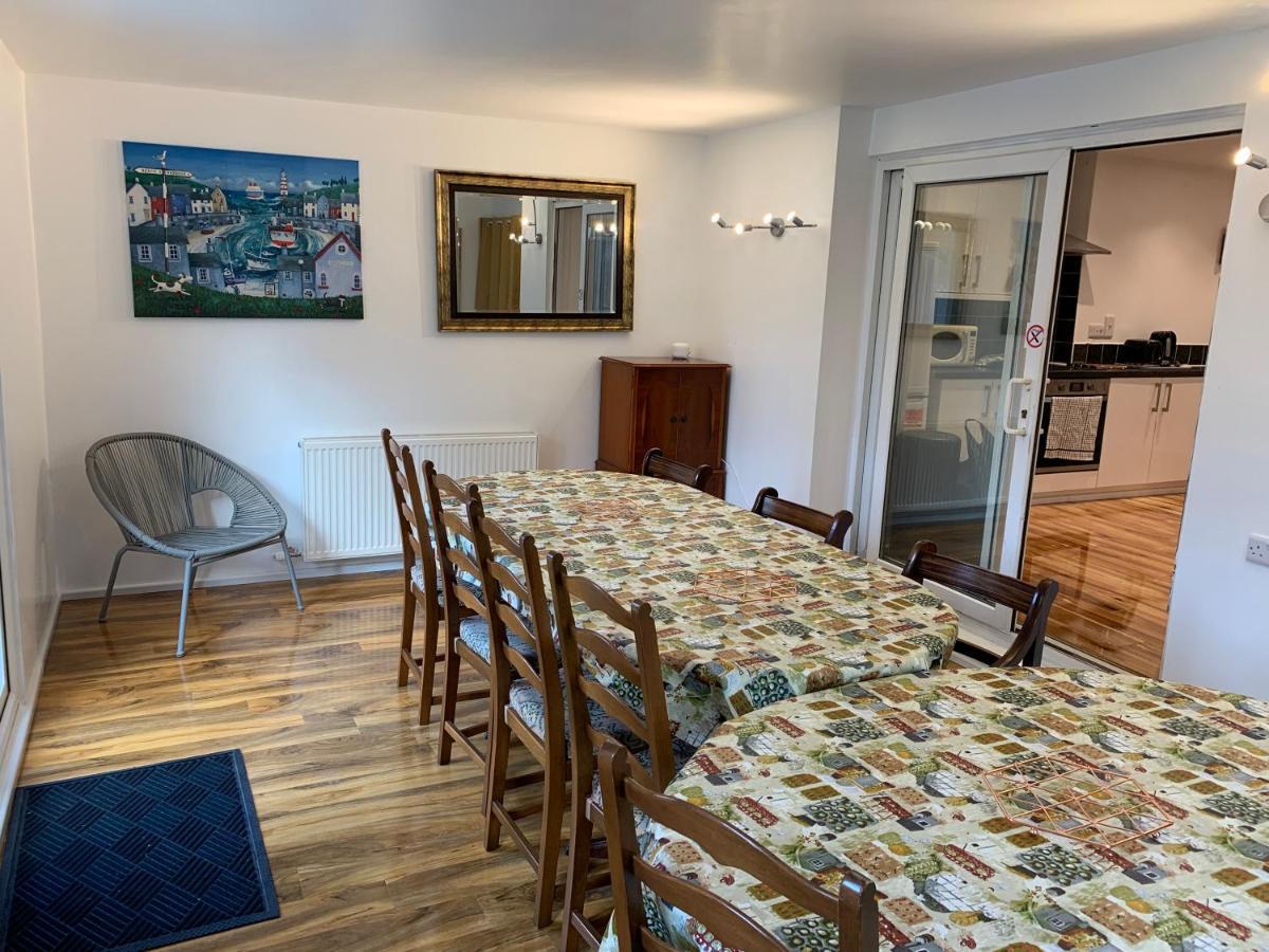 Fantastic Villa Bournemouth - Spa, Parking, Garden Екстериор снимка